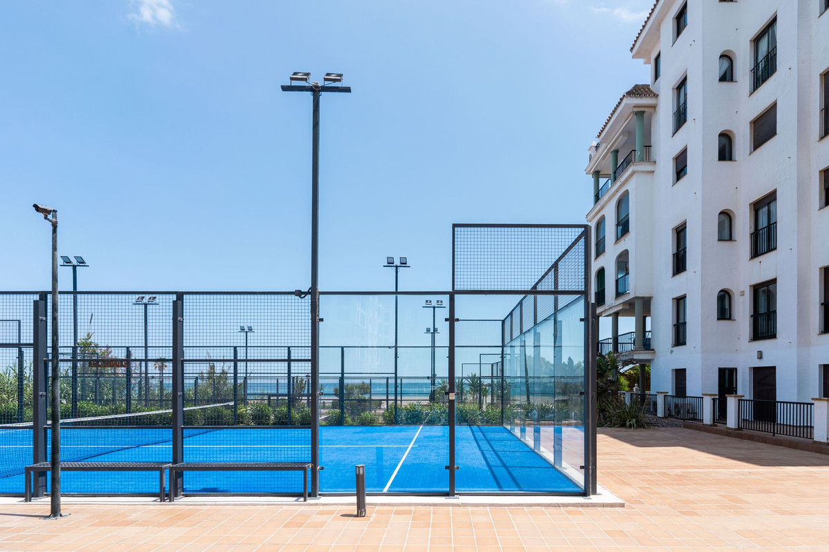 1 Bed Apartment for sale in La Duquesa Costa Del Sol, Málaga, Spain