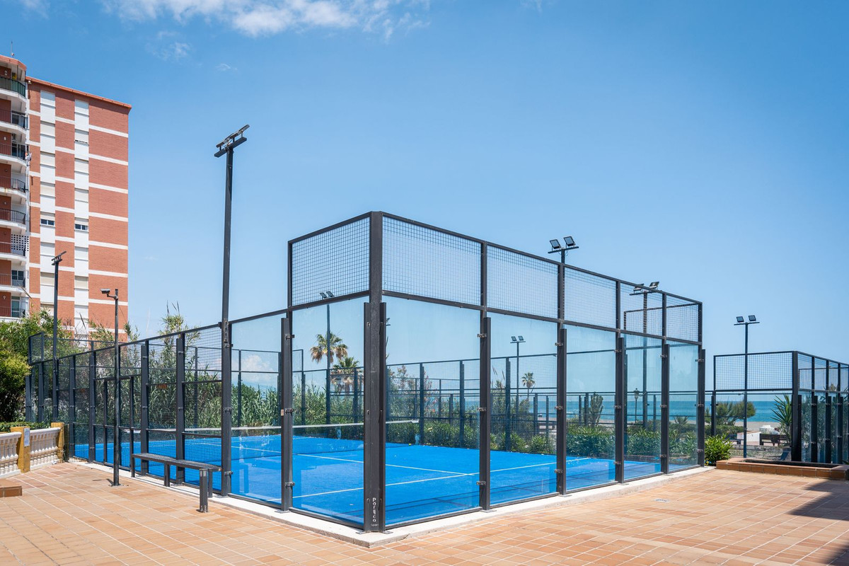 1 Bed Apartment for sale in La Duquesa Costa Del Sol, Málaga, Spain