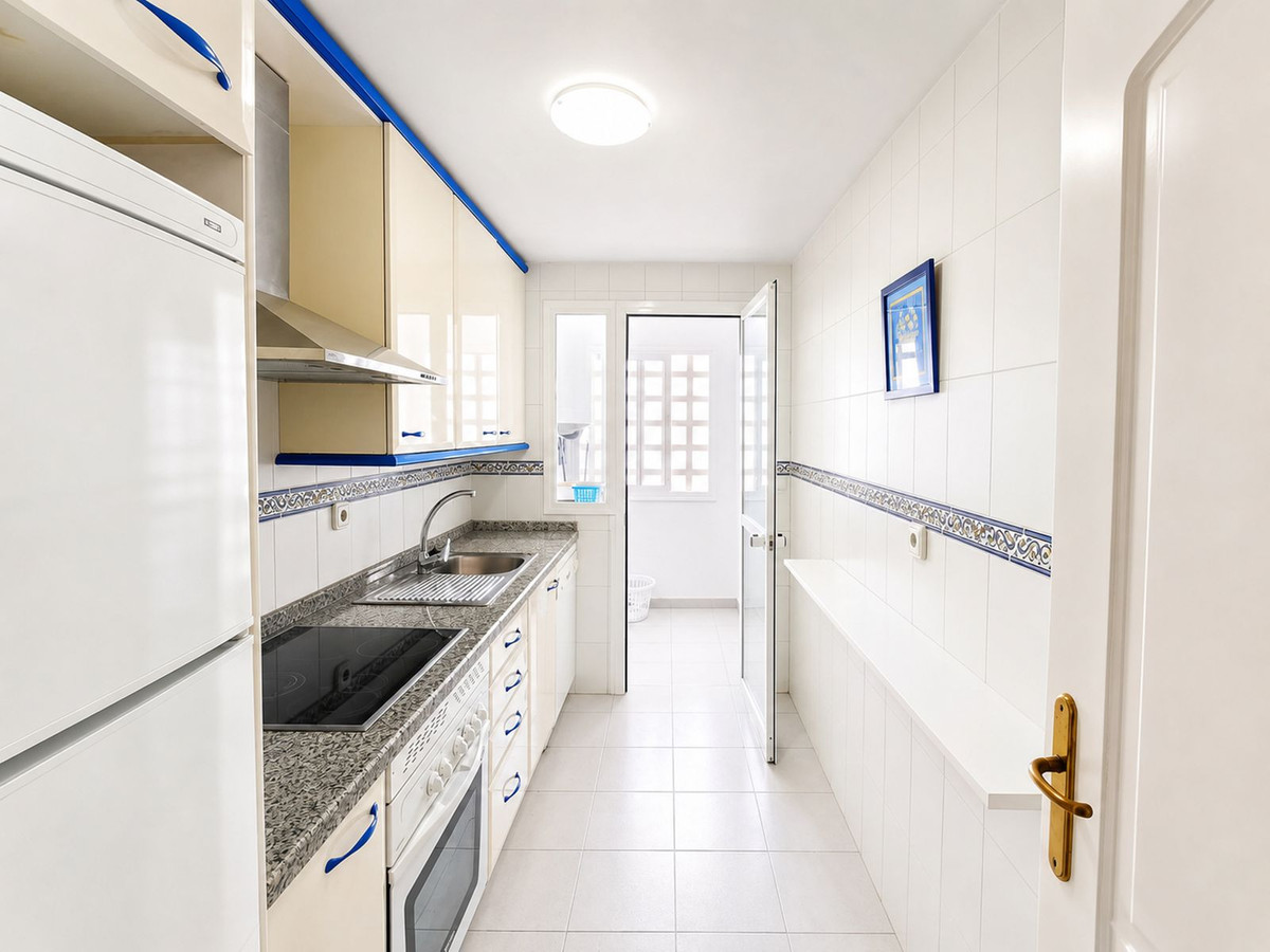 1 Bed Apartment for sale in La Duquesa Costa Del Sol, Málaga, Spain