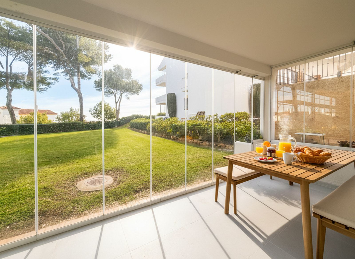 Se vende Apartamento Planta Baja de 3 dormitorios en Costa Del Sol, Málaga, España