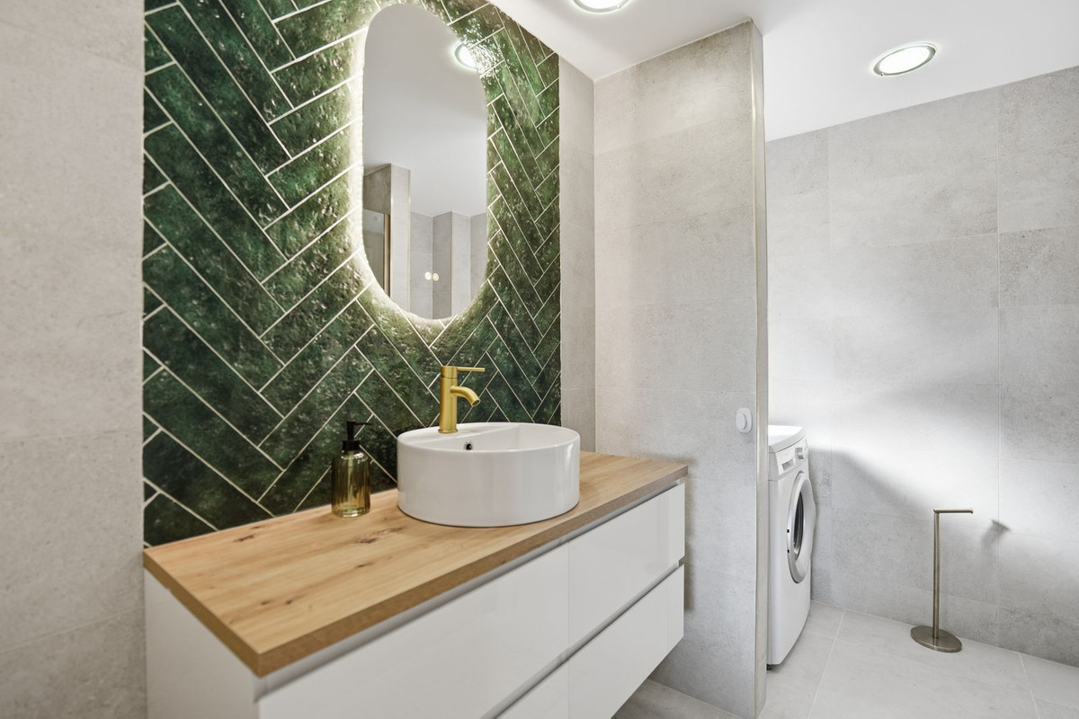 Se vende Apartamento Planta Baja de 3 dormitorios en Costa Del Sol, Málaga, España