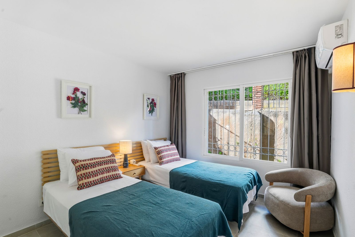 Se vende Apartamento Planta Baja de 3 dormitorios en Costa Del Sol, Málaga, España
