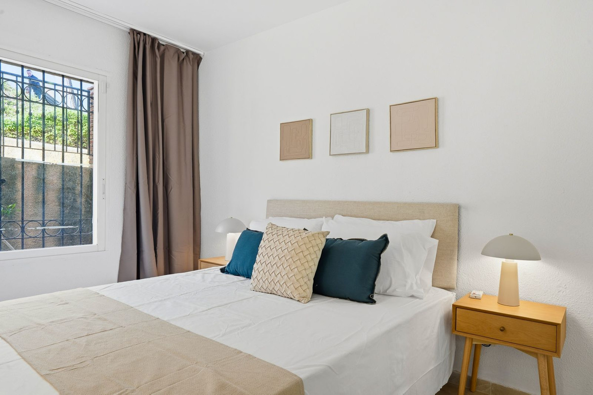 Se vende Apartamento Planta Baja de 3 dormitorios en Costa Del Sol, Málaga, España