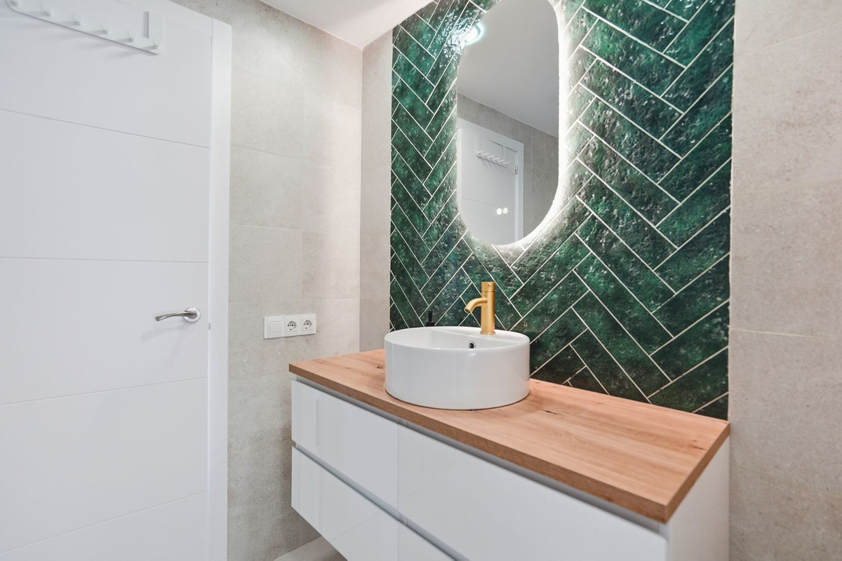 Se vende Apartamento Planta Baja de 3 dormitorios en Costa Del Sol, Málaga, España