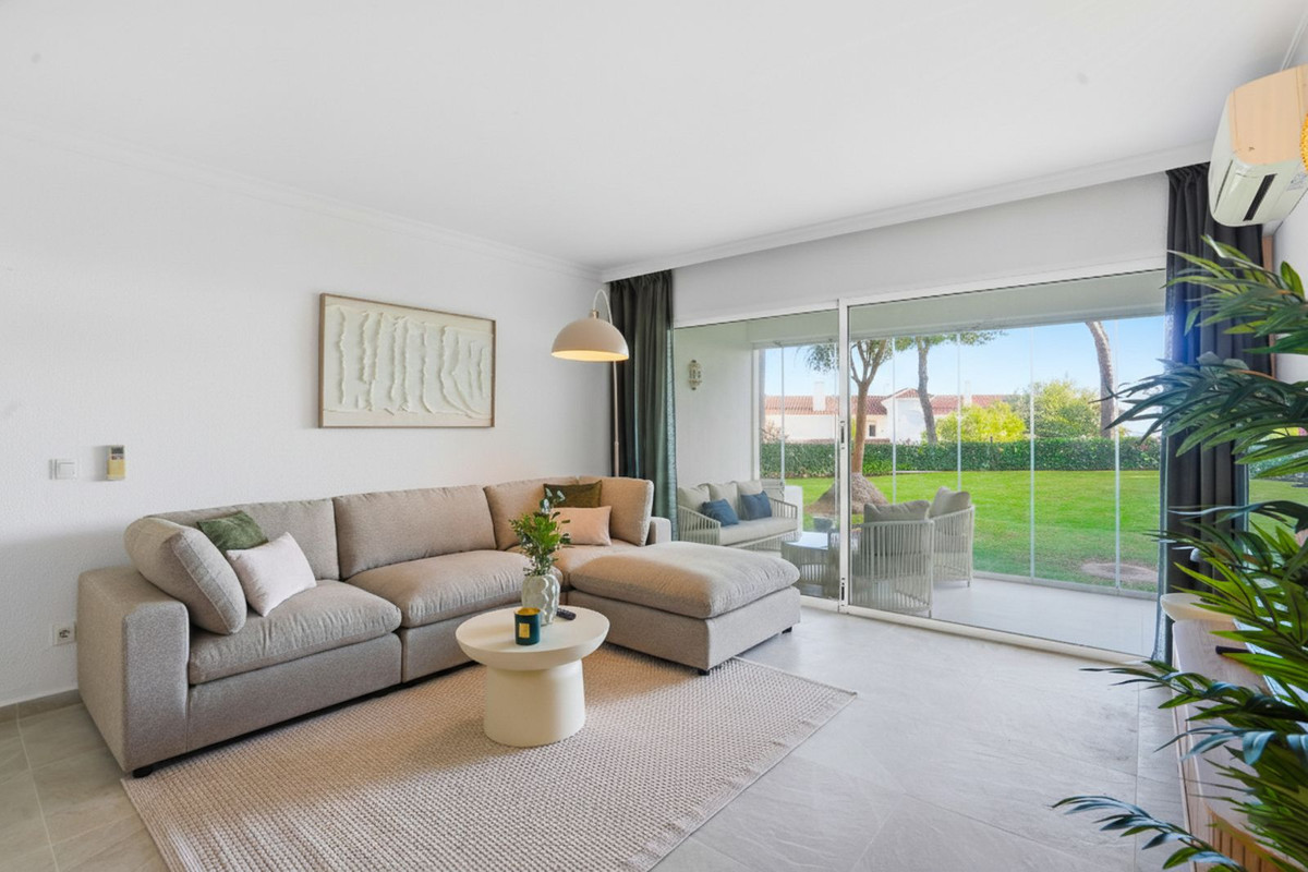 Se vende Apartamento Planta Baja de 3 dormitorios en Costa Del Sol, Málaga, España