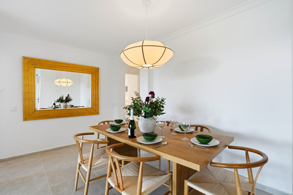 Se vende Apartamento Planta Baja de 3 dormitorios en Costa Del Sol, Málaga, España