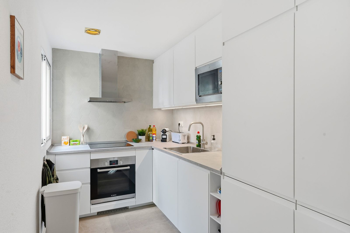Se vende Apartamento Planta Baja de 3 dormitorios en Costa Del Sol, Málaga, España