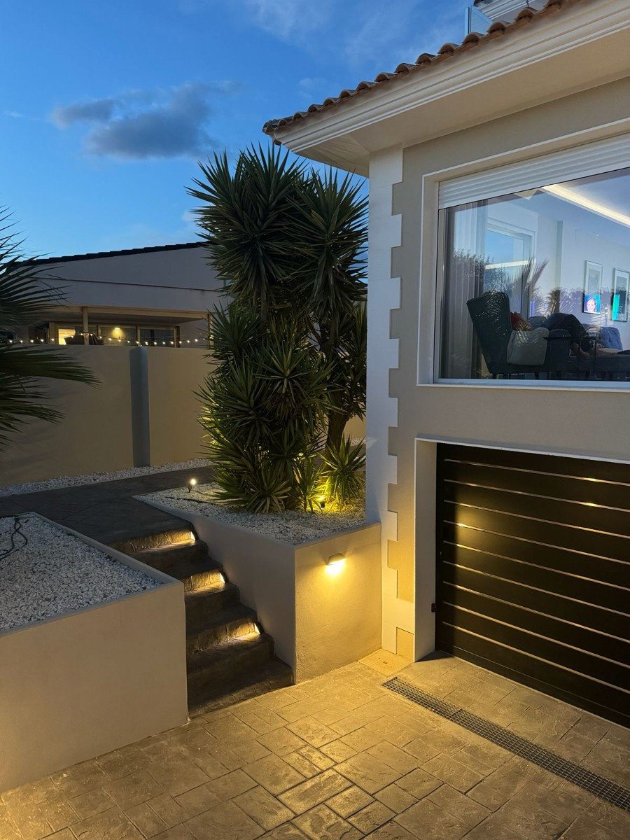 4 Bed Townhouse for sale in Lalfás Del Pi Costa Blanca, Alicante, Spain