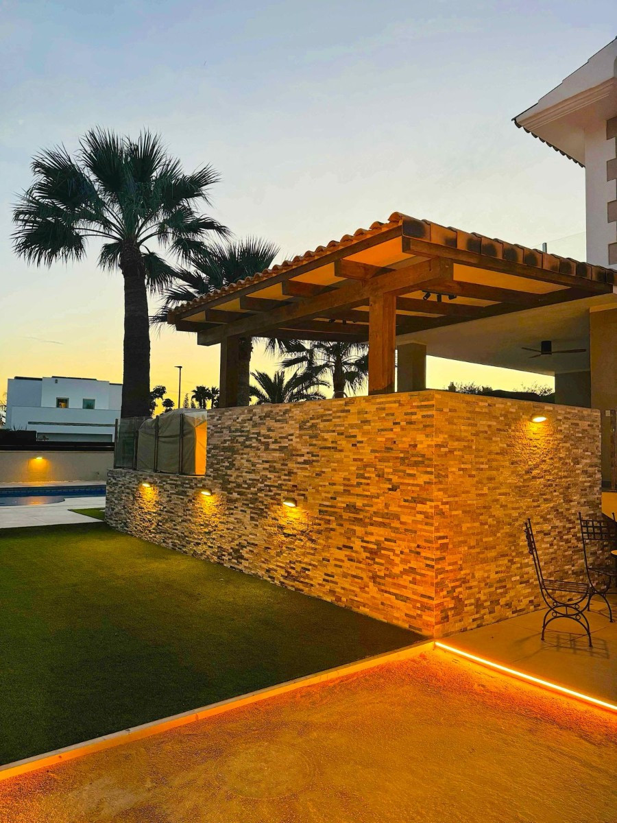 4 Bed Townhouse for sale in Lalfás Del Pi Costa Blanca, Alicante, Spain