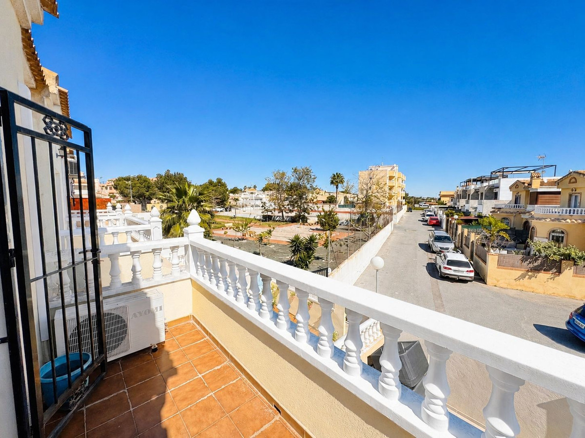 Se vende Adosada de 3 dormitorios en Costa Blanca, Alicante, España
