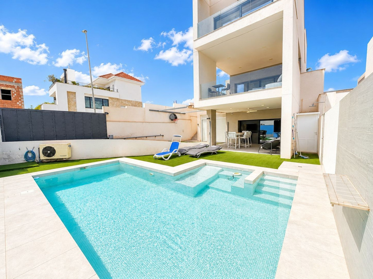 4 Bed Townhouse for sale in Benijofar Costa Blanca, Alicante, Spain