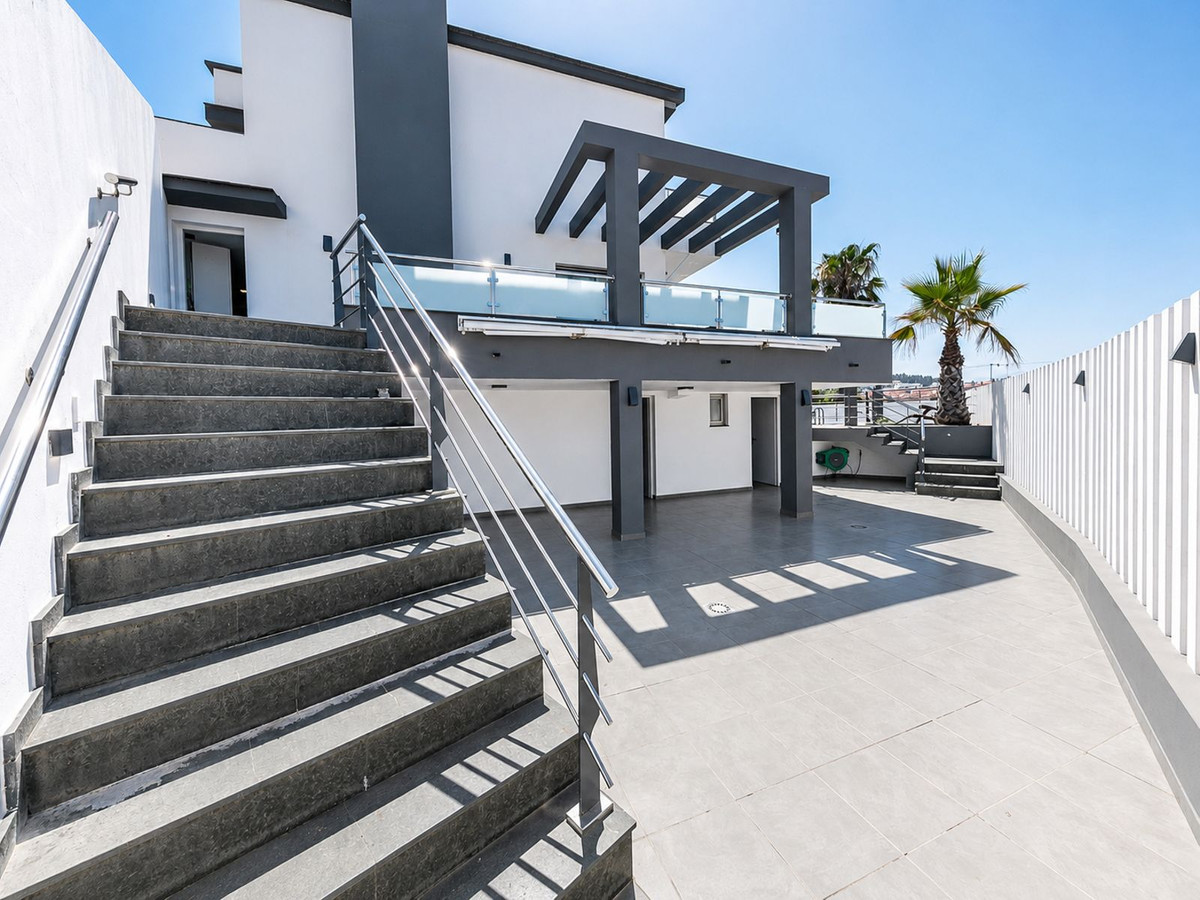 3 Bed Townhouse for sale in El Faro Costa Del Sol, Málaga, Spain