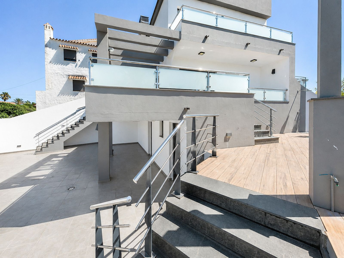 3 Bed Townhouse for sale in El Faro Costa Del Sol, Málaga, Spain