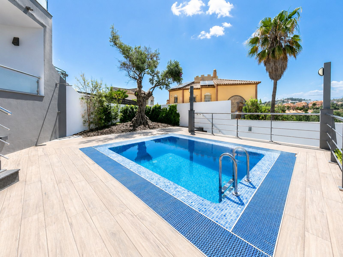3 Bed Townhouse for sale in El Faro Costa Del Sol, Málaga, Spain