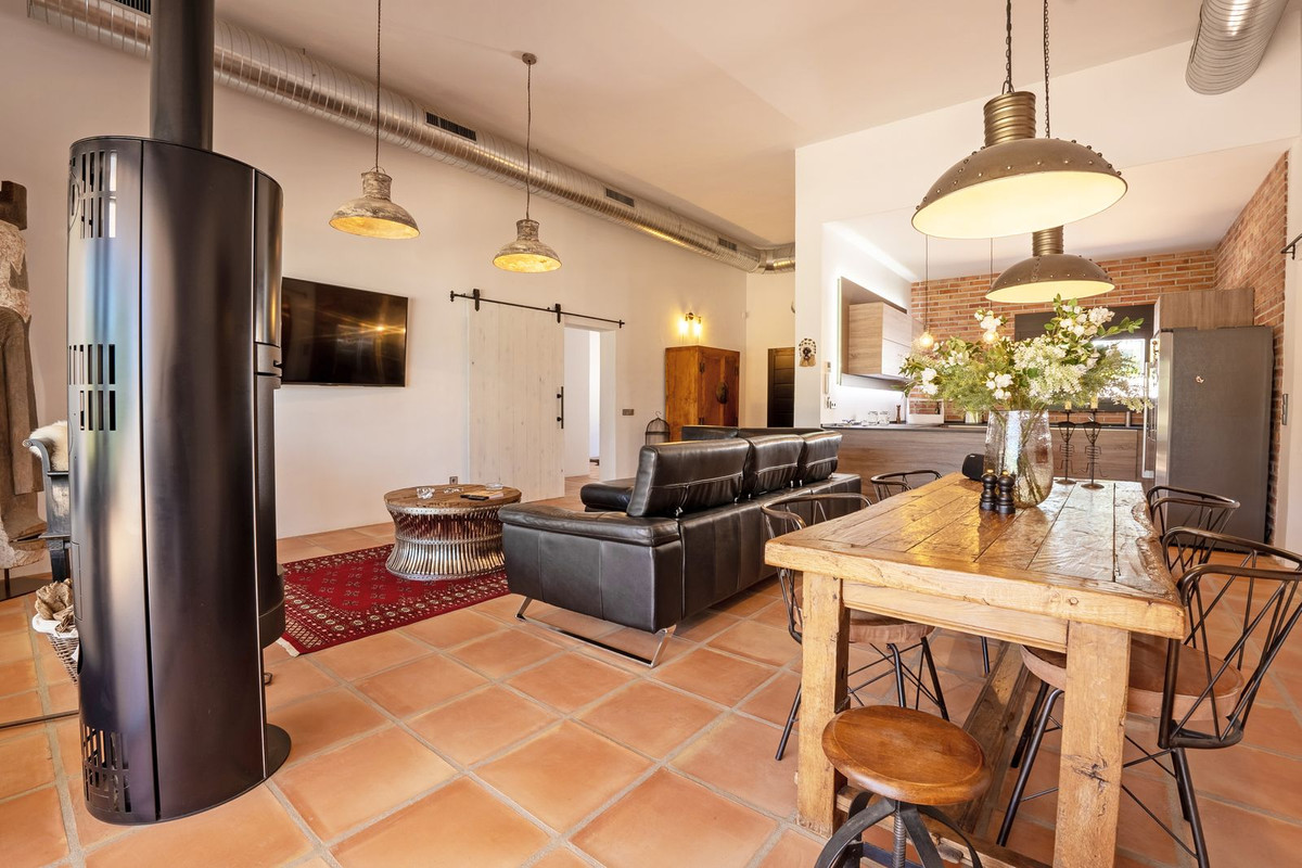 Se vende Villa - Chalet de 3 dormitorios en Costa Del Sol, Málaga, España