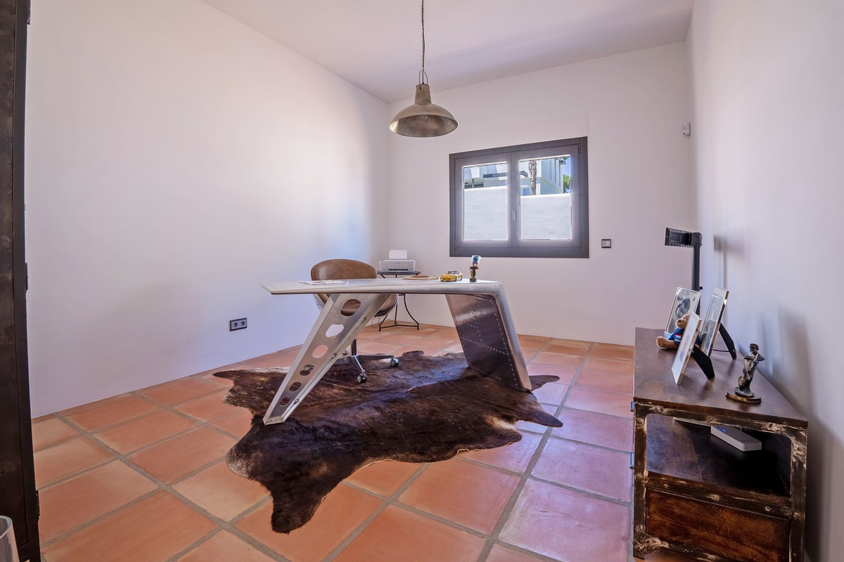 Se vende Villa - Chalet de 3 dormitorios en Costa Del Sol, Málaga, España