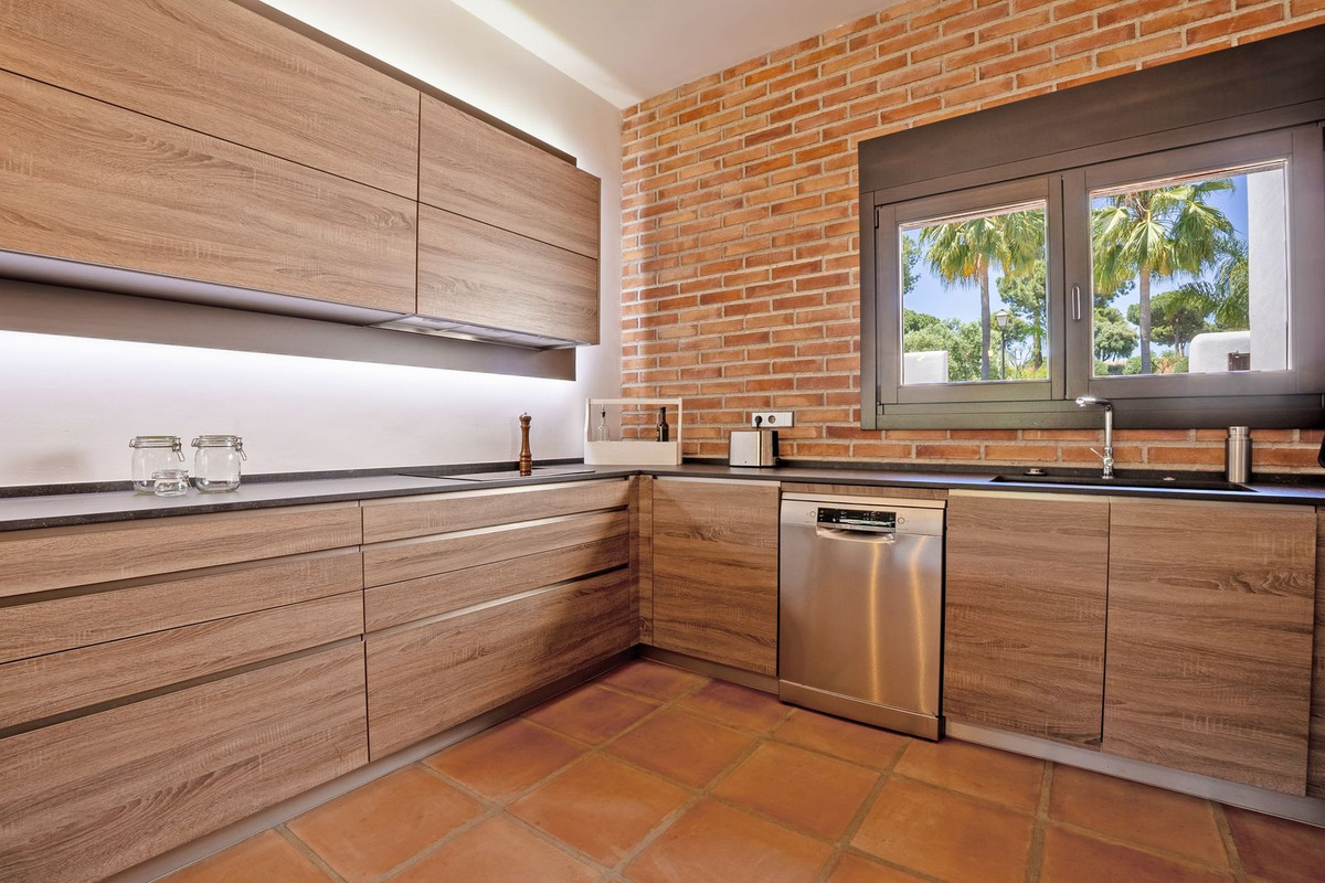 Se vende Villa - Chalet de 3 dormitorios en Costa Del Sol, Málaga, España