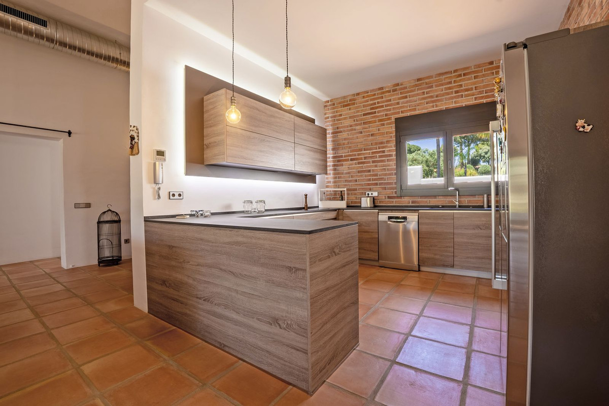 Se vende Villa - Chalet de 3 dormitorios en Costa Del Sol, Málaga, España