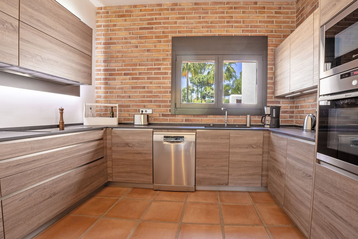 Se vende Villa - Chalet de 3 dormitorios en Costa Del Sol, Málaga, España