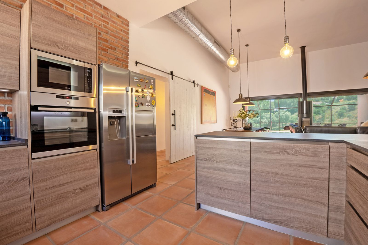Se vende Villa - Chalet de 3 dormitorios en Costa Del Sol, Málaga, España