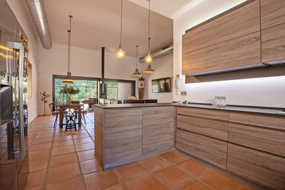 Se vende Villa - Chalet de 3 dormitorios en Costa Del Sol, Málaga, España