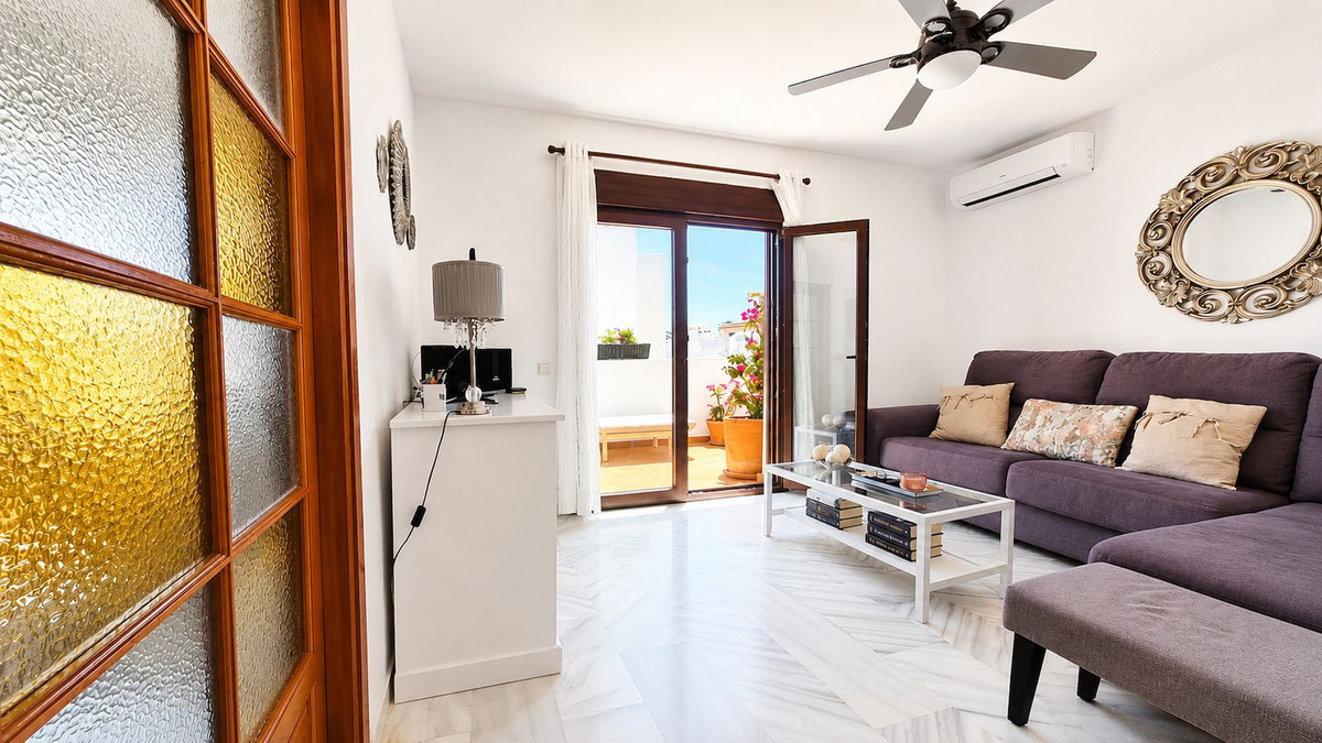 2 Bed Apartment for sale in La Duquesa Costa Del Sol, Málaga, Spain