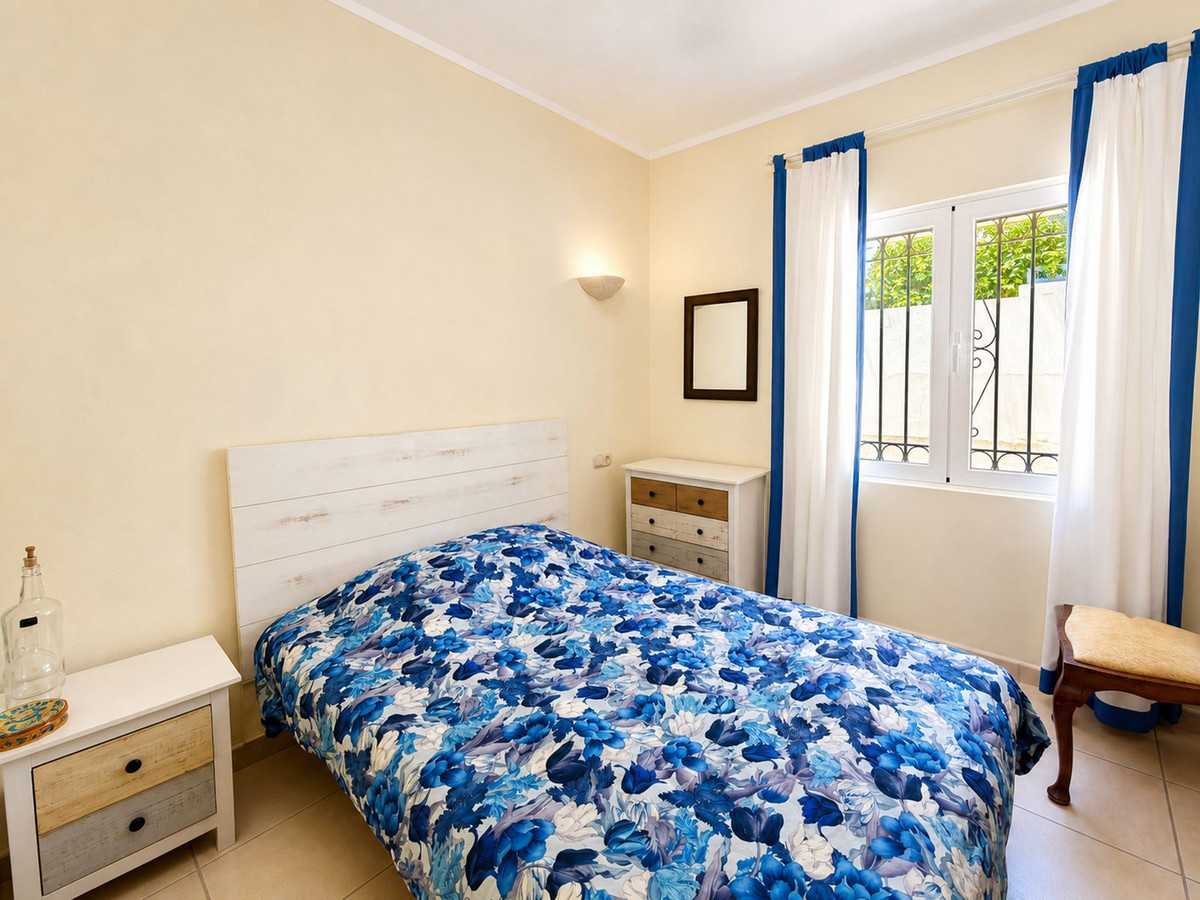 Se vende Villa - Chalet de 3 dormitorios en Costa Del Sol, Málaga, España