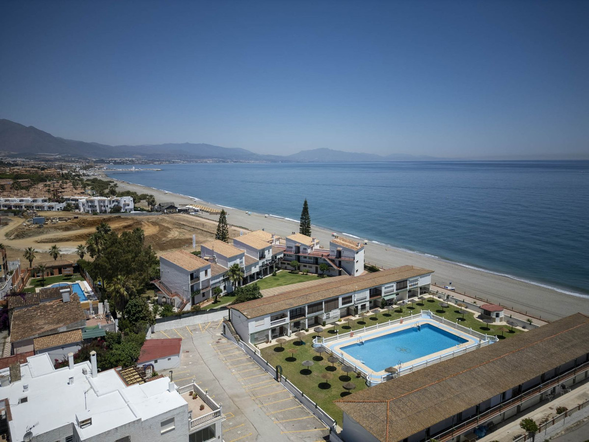 Se vende Villa - Chalet de 3 dormitorios en Costa Del Sol, Málaga, España