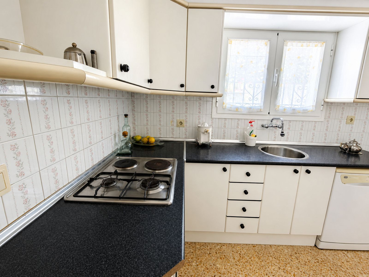Se vende Villa - Chalet de 3 dormitorios en Costa Del Sol, Málaga, España