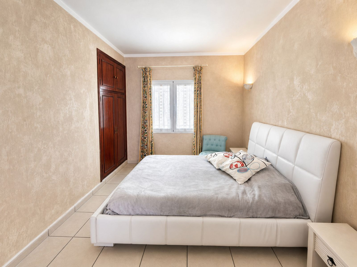 Se vende Villa - Chalet de 3 dormitorios en Costa Del Sol, Málaga, España