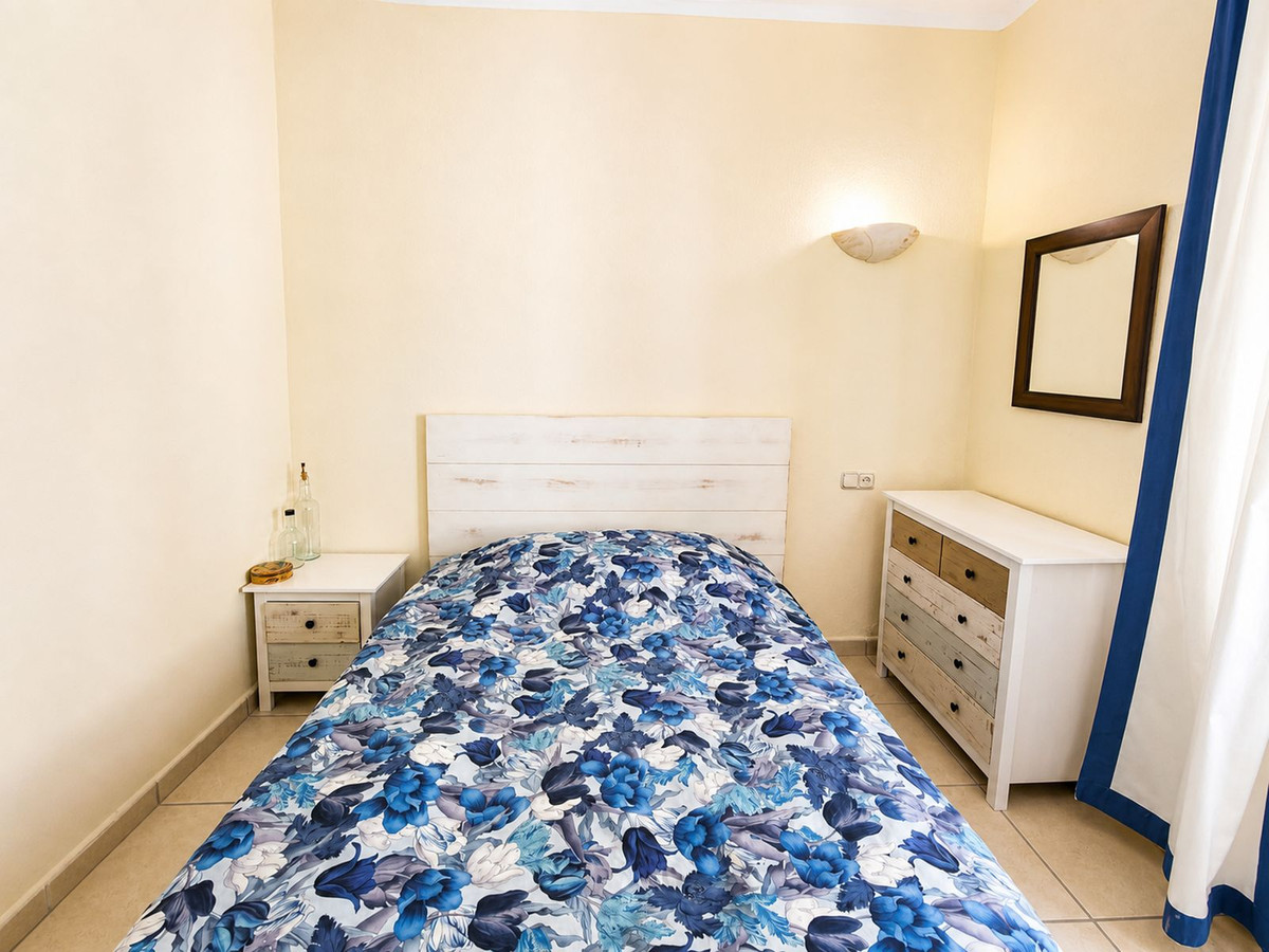 Se vende Villa - Chalet de 3 dormitorios en Costa Del Sol, Málaga, España