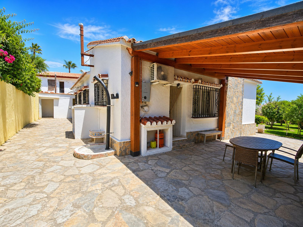 Se vende Villa - Chalet de 3 dormitorios en Costa Del Sol, Málaga, España