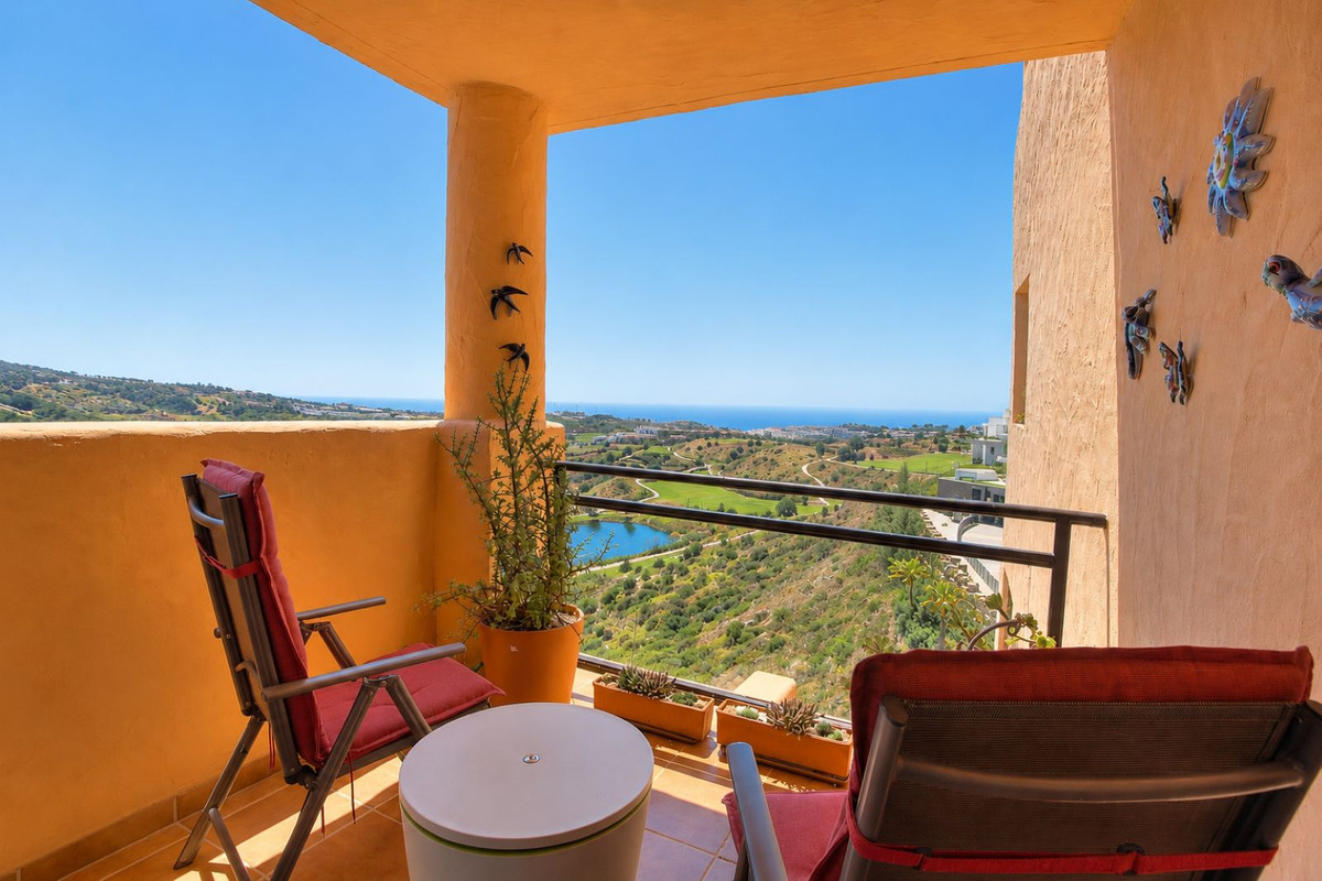 2 Bed Apartment for sale in Calanova Golf Costa Del Sol, Málaga, Spain