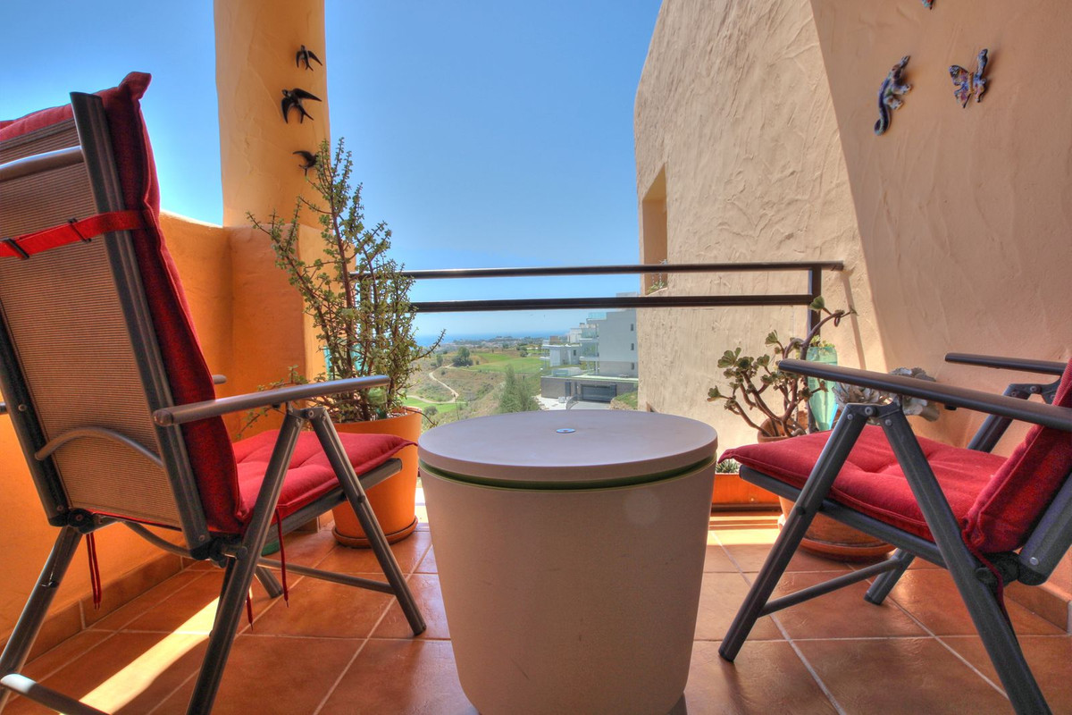 2 Bed Apartment for sale in Calanova Golf Costa Del Sol, Málaga, Spain