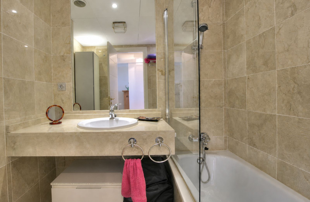 2 Bed Apartment for sale in Calanova Golf Costa Del Sol, Málaga, Spain