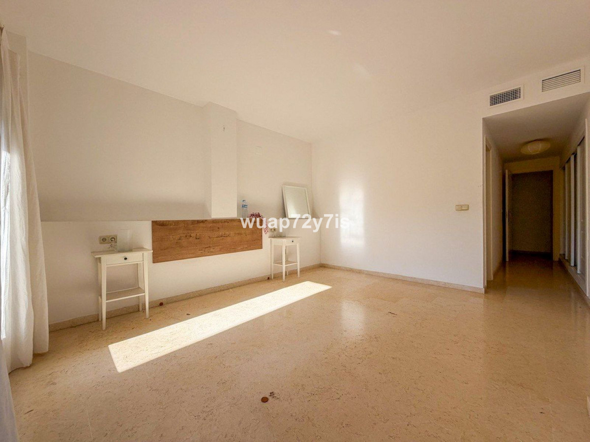 3 Bed Apartment for sale in Elviria Costa Del Sol, Málaga, Spain