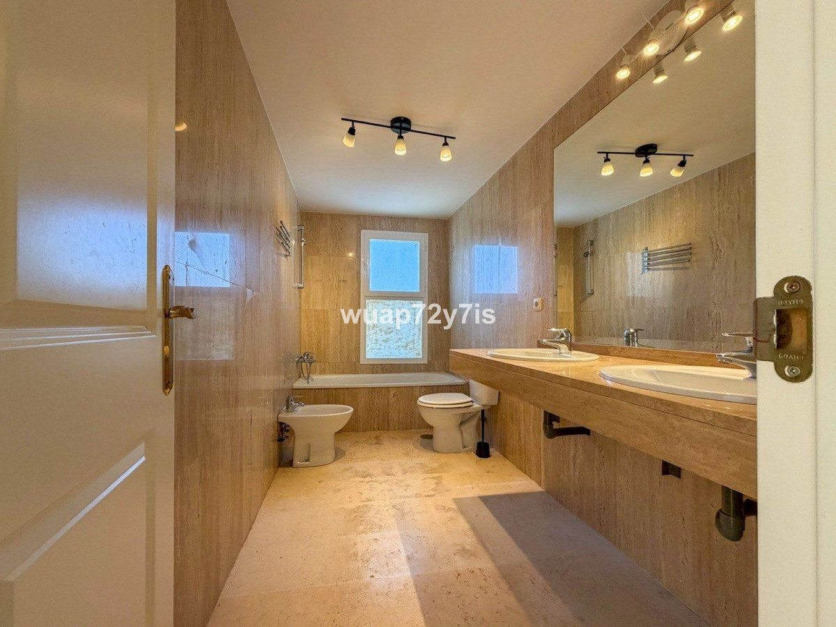 3 Bed Apartment for sale in Elviria Costa Del Sol, Málaga, Spain