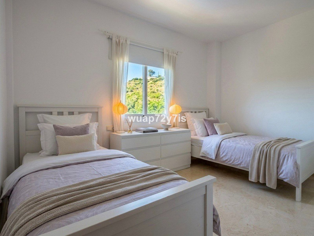 3 Bed Apartment for sale in Elviria Costa Del Sol, Málaga, Spain