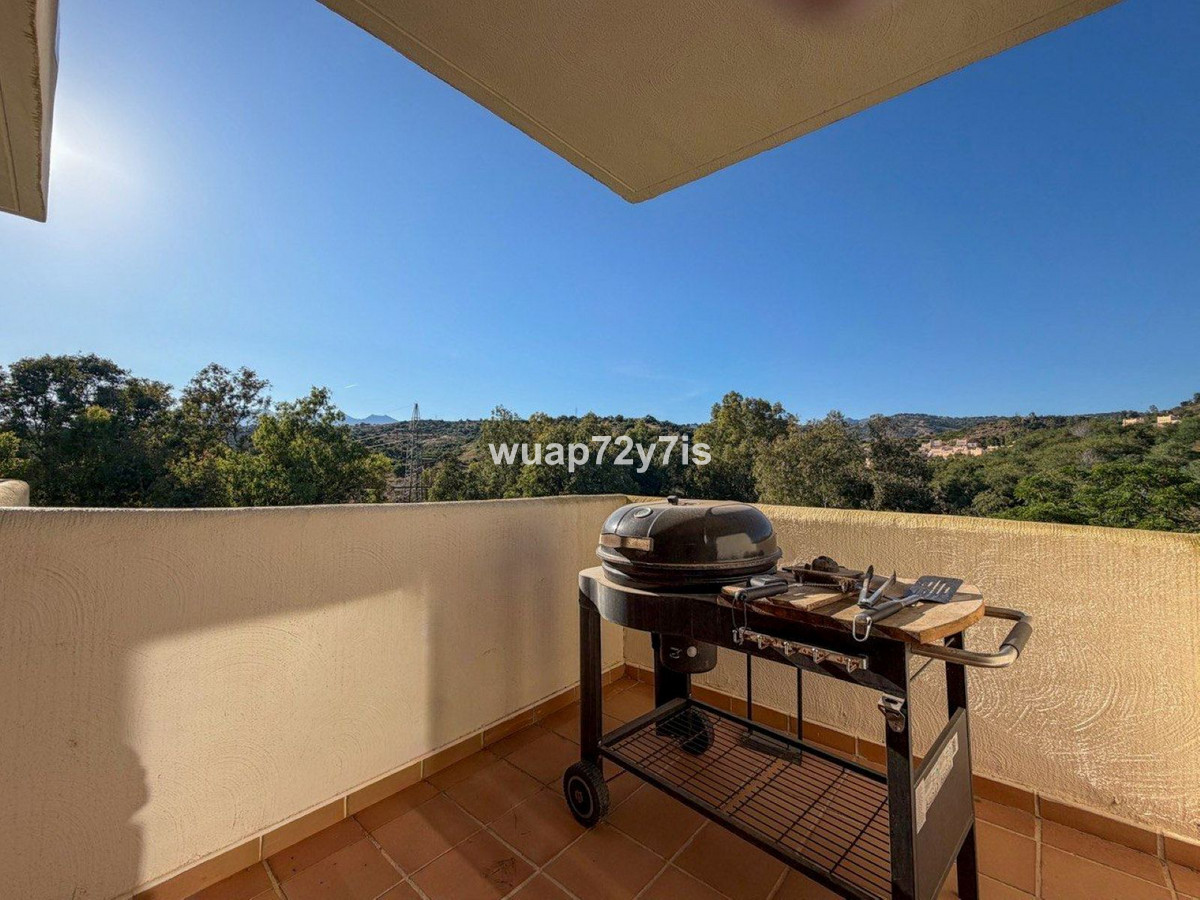 3 Bed Apartment for sale in Elviria Costa Del Sol, Málaga, Spain