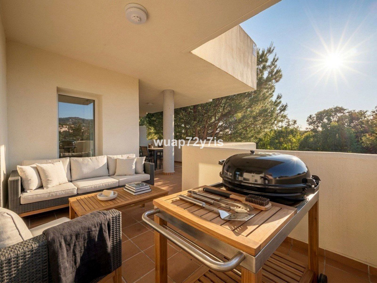 3 Bed Apartment for sale in Elviria Costa Del Sol, Málaga, Spain