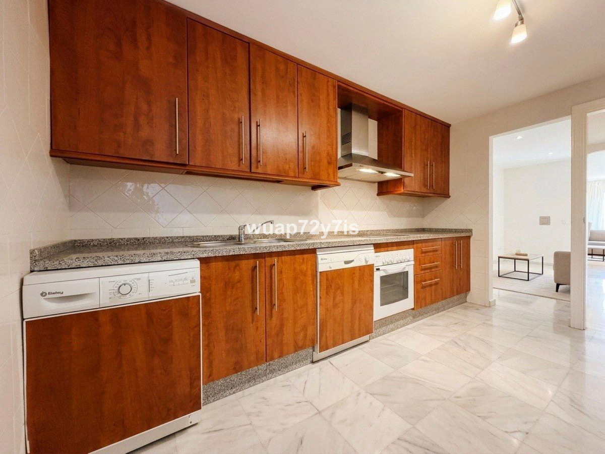 3 Bed Apartment for sale in Elviria Costa Del Sol, Málaga, Spain