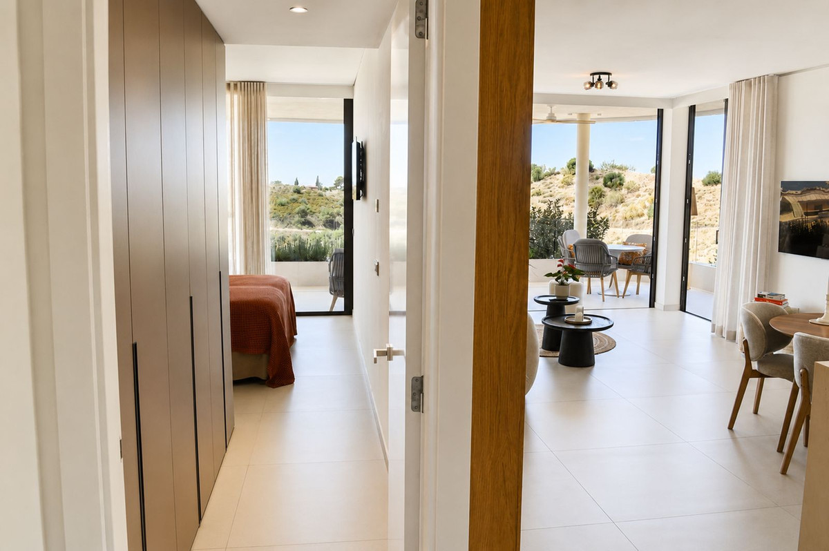 2 Bed Apartment for sale in Fuengirola Costa Del Sol, Málaga, Spain