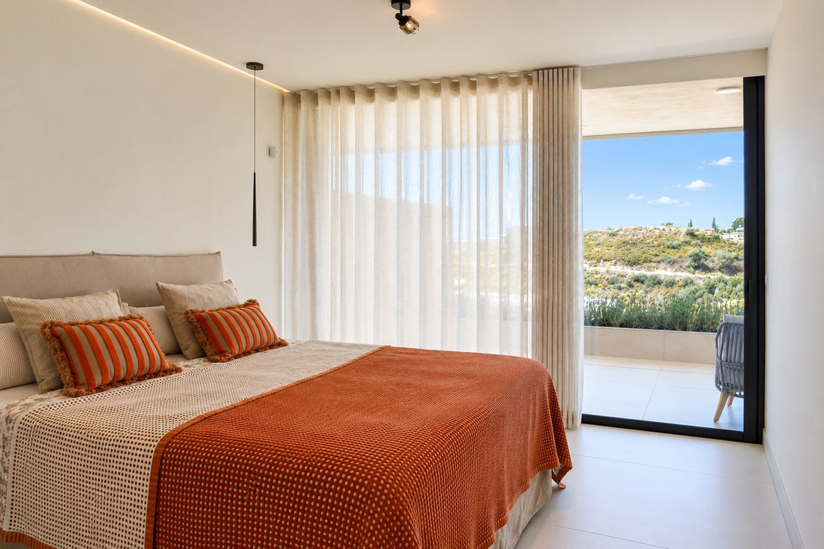 2 Bed Apartment for sale in Fuengirola Costa Del Sol, Málaga, Spain