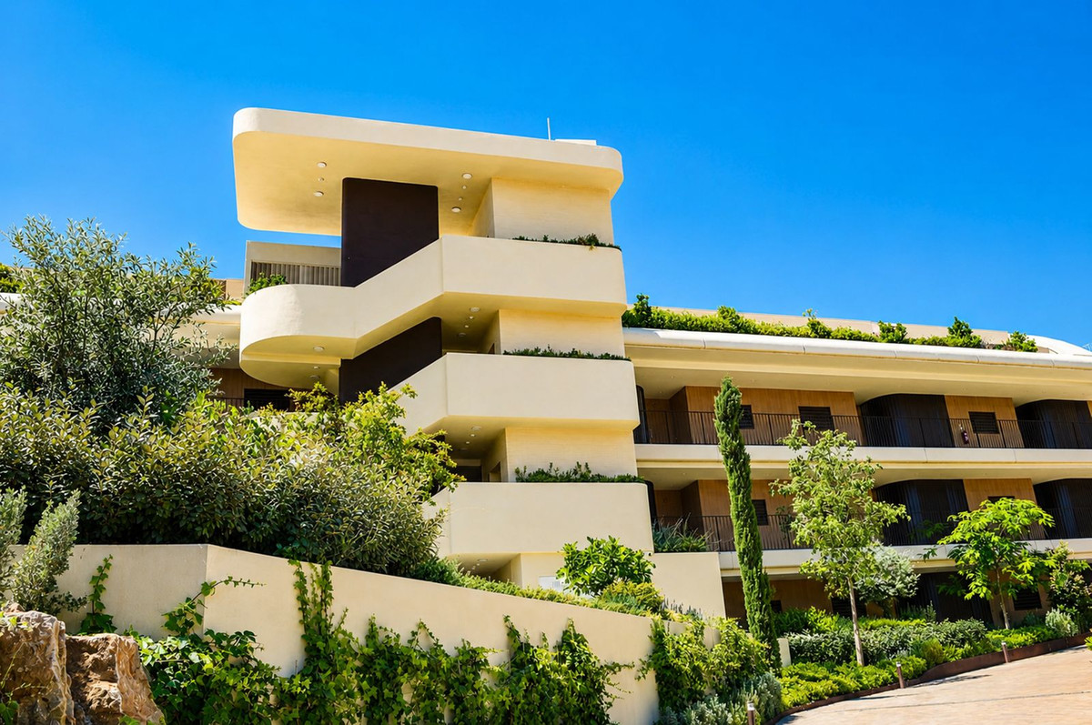 2 Bed Apartment for sale in Fuengirola Costa Del Sol, Málaga, Spain
