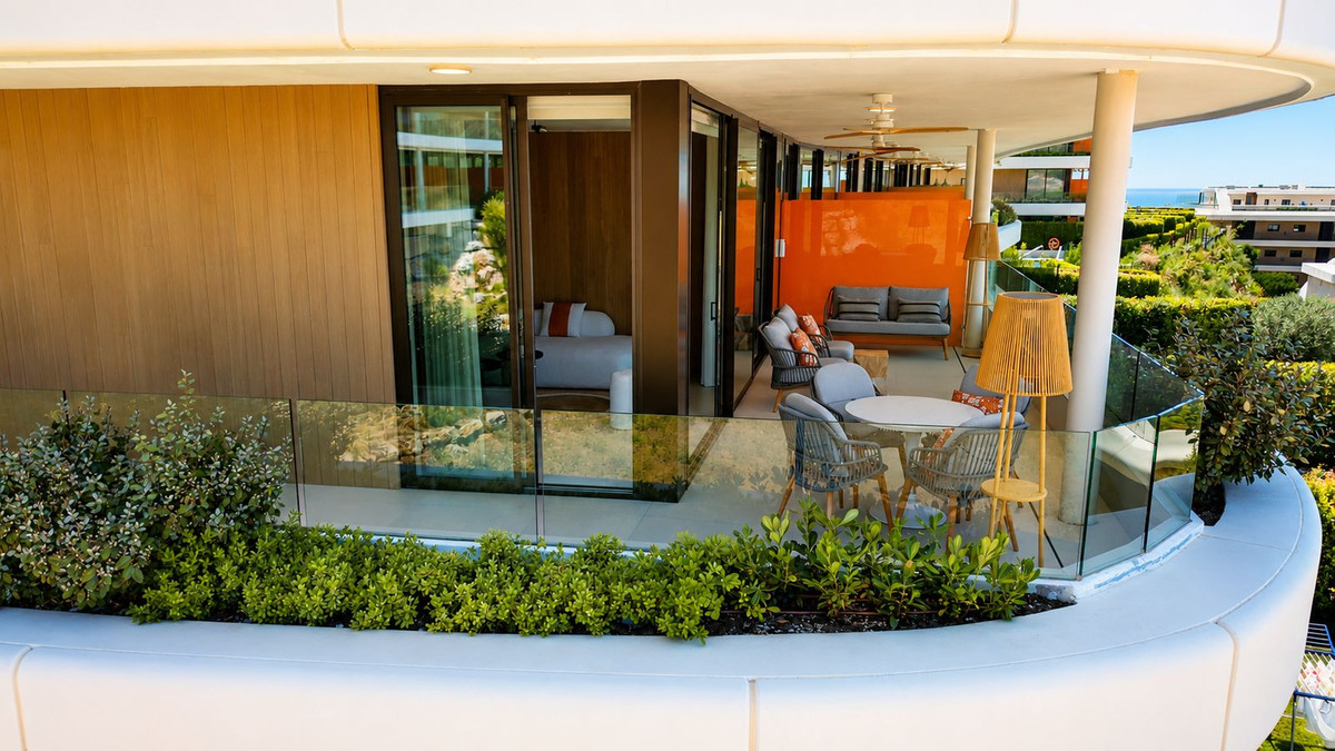 2 Bed Apartment for sale in Fuengirola Costa Del Sol, Málaga, Spain