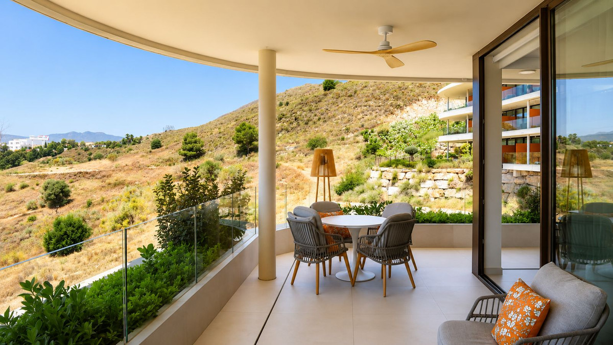 2 Bed Apartment for sale in Fuengirola Costa Del Sol, Málaga, Spain