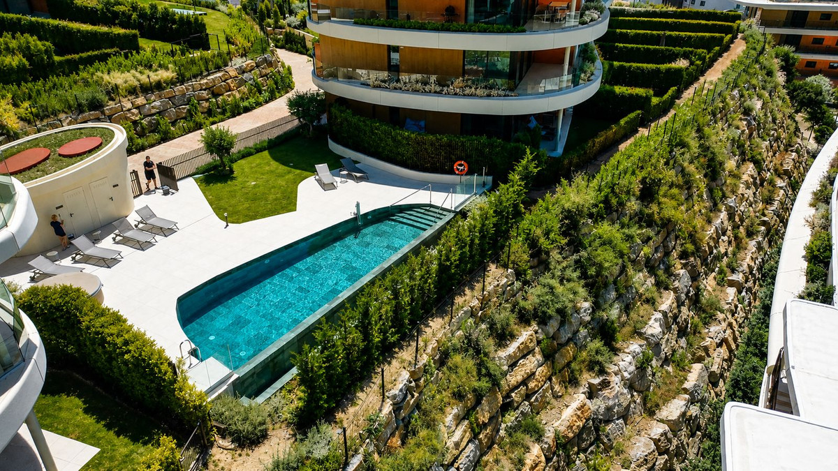 2 Bed Apartment for sale in Fuengirola Costa Del Sol, Málaga, Spain