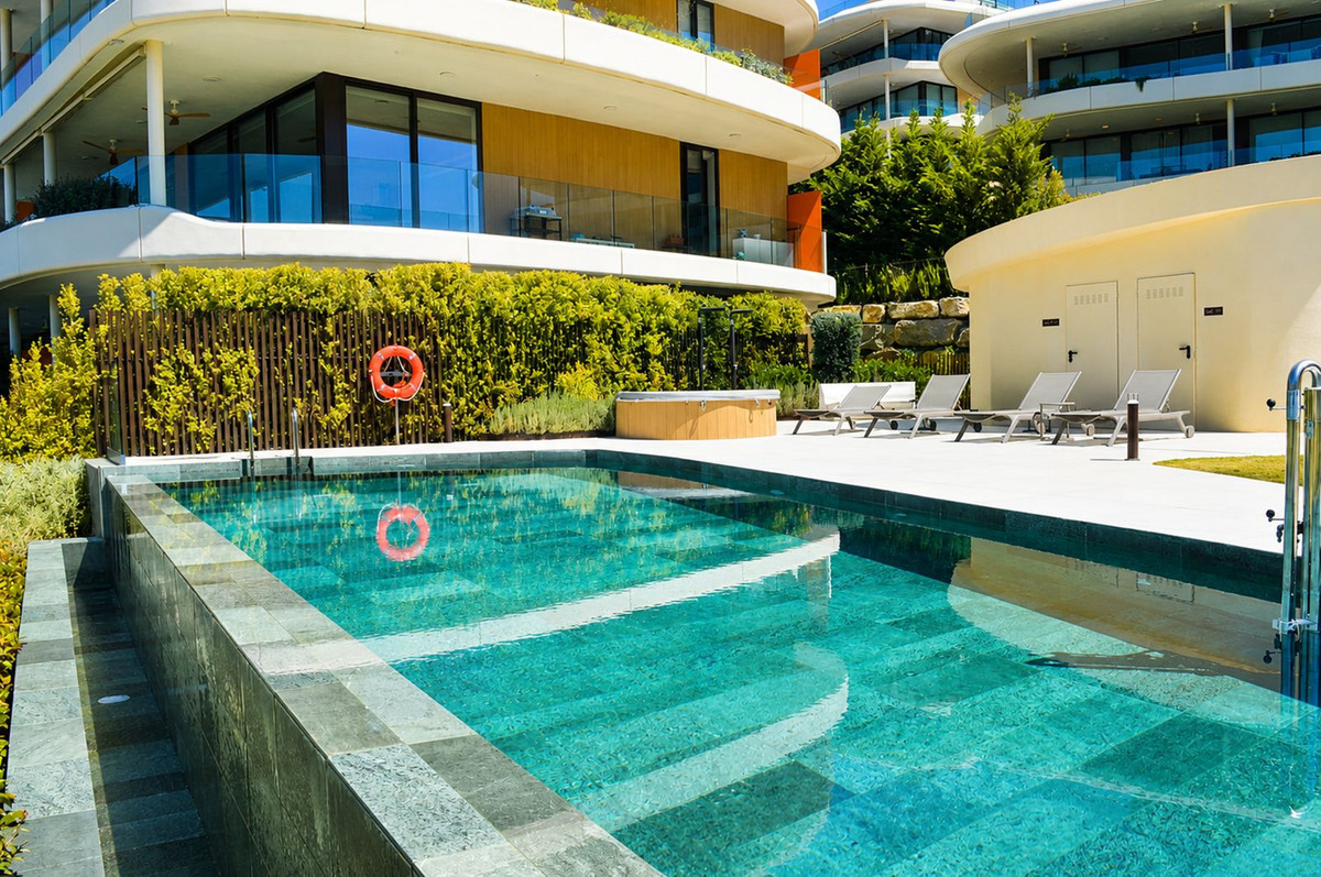 2 Bed Apartment for sale in Fuengirola Costa Del Sol, Málaga, Spain
