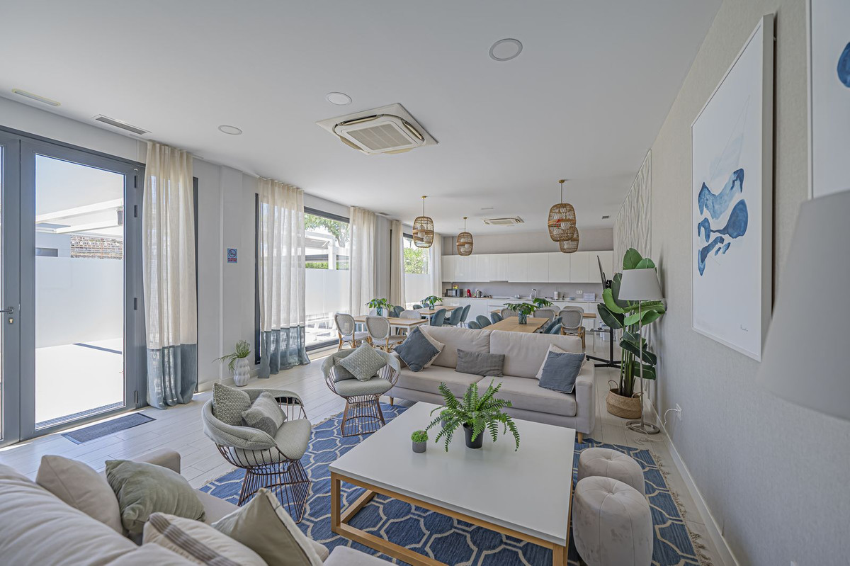 3 Bed Apartment for sale in La Cala De Mijas Costa Del Sol, Málaga, Spain