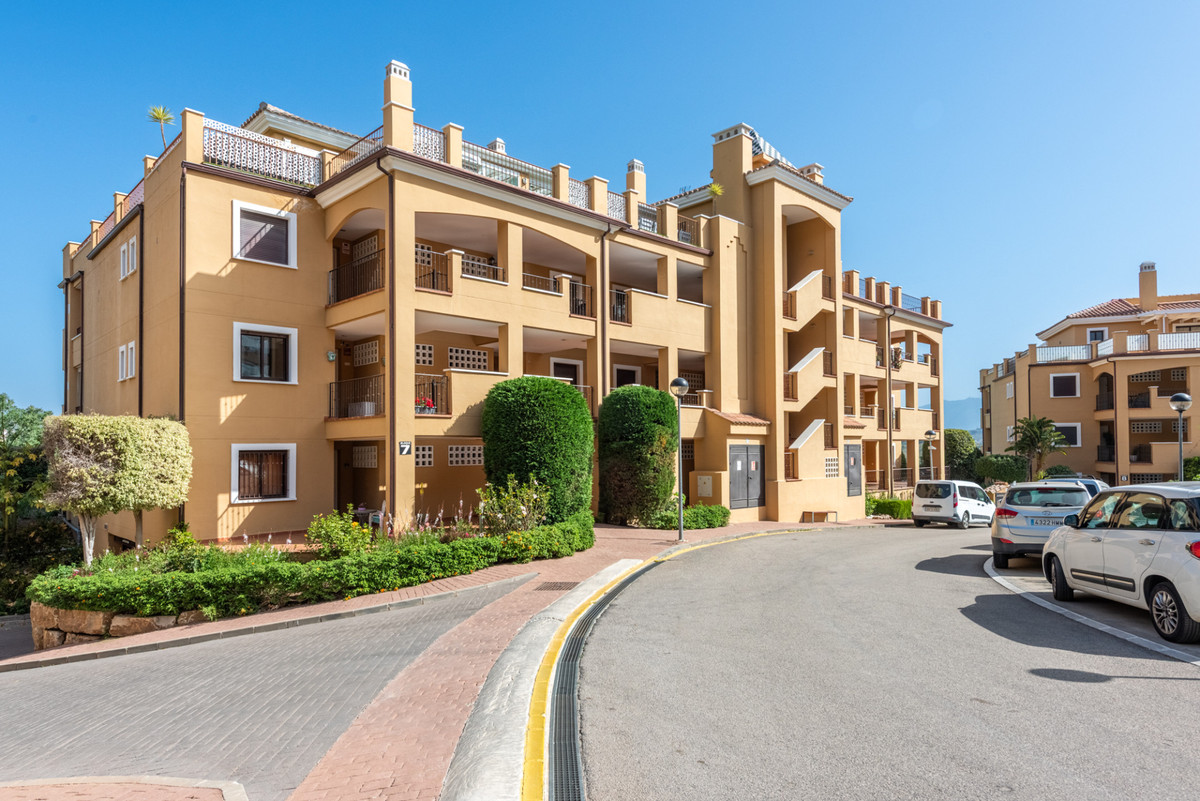 2 Bed Apartment for sale in Calanova Golf Costa Del Sol, Málaga, Spain